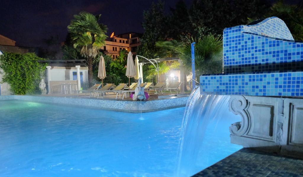 Hotel Terme Eden 阿巴诺泰尔梅 外观 照片