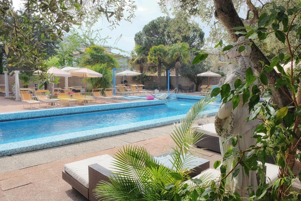 Hotel Terme Eden 阿巴诺泰尔梅 外观 照片