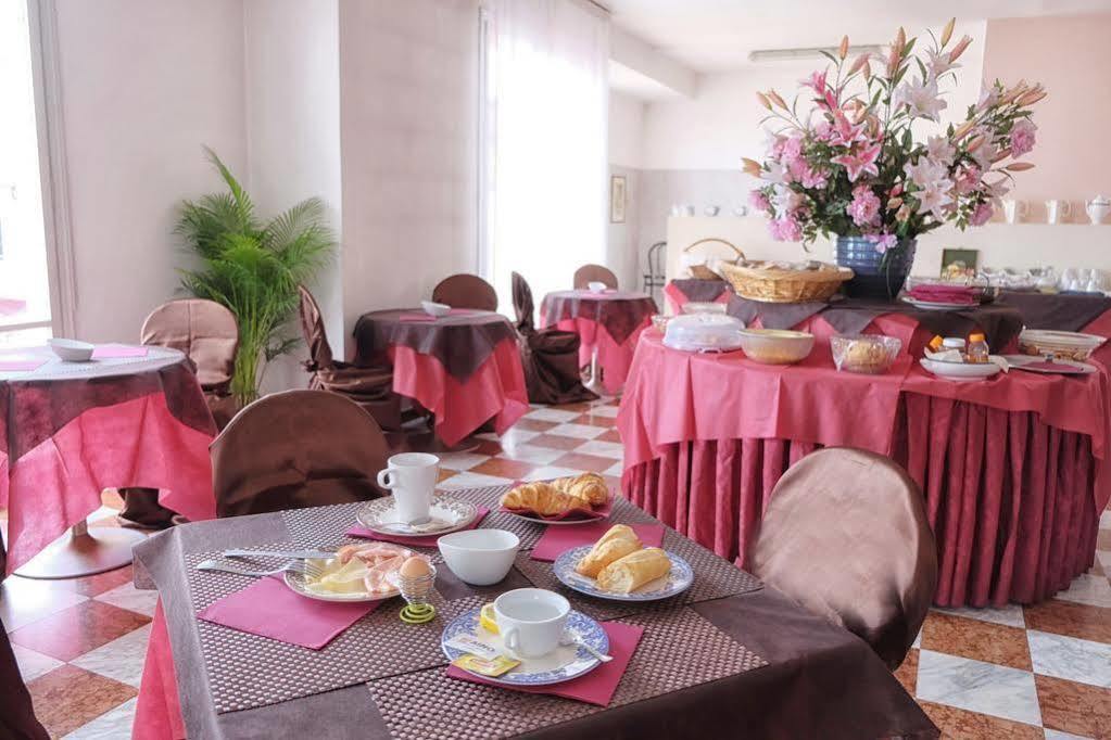 Hotel Terme Eden 阿巴诺泰尔梅 外观 照片